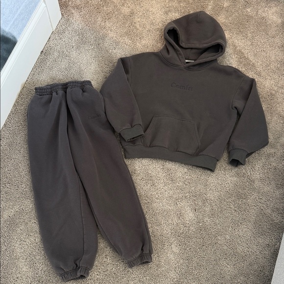 Comfrt Signature Kids Hoodie and Jogger Set - Picture 1 of 7